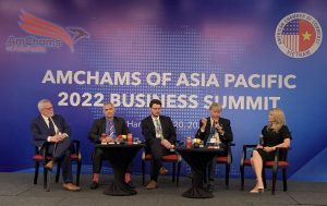Các nhà phân tích Mỹ thảo luận tại Hội nghị thượng đỉnh Kinh doanh 2022 của AmCham châu Á - Thái Bình Dương